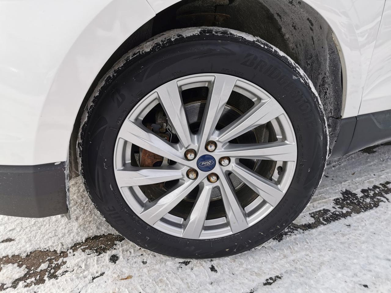 2016 Ford Edge Titanium AWD Photo