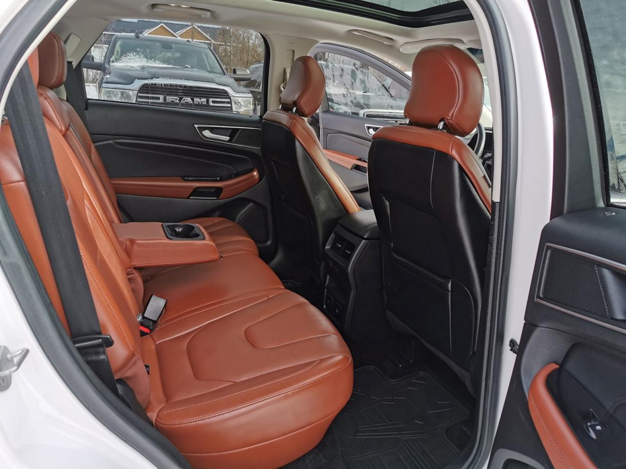 2016 Ford Edge Titanium AWD Photo