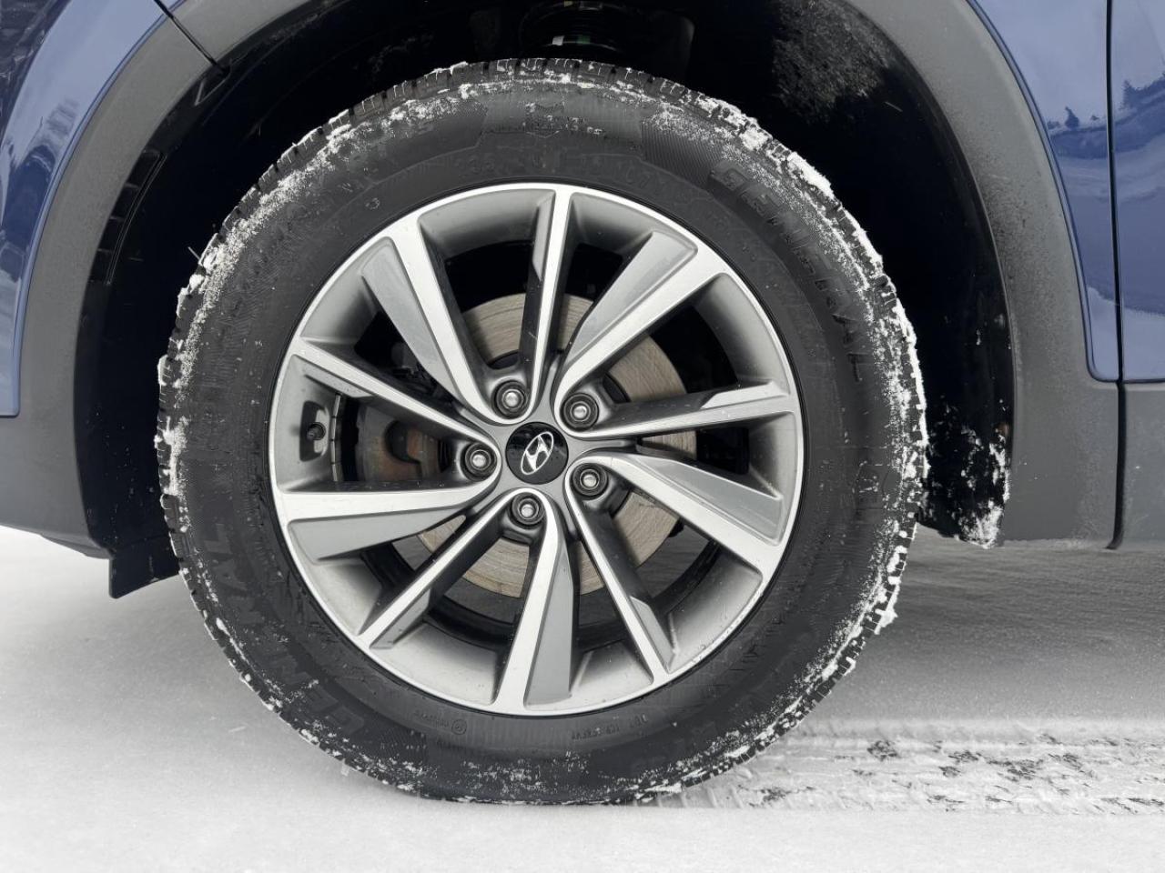 2020 Hyundai Santa Fe 2.4L Preferred AWD Photo