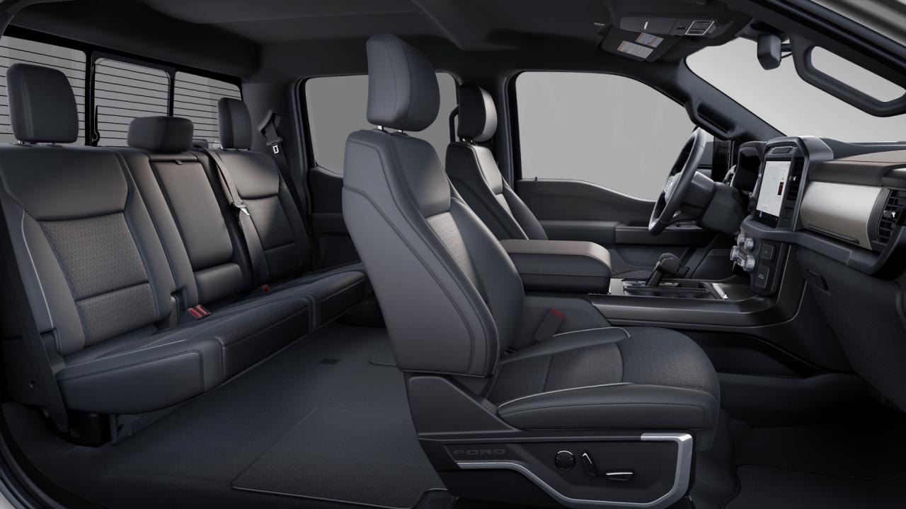 2025 Ford F-150 Lariat Photo