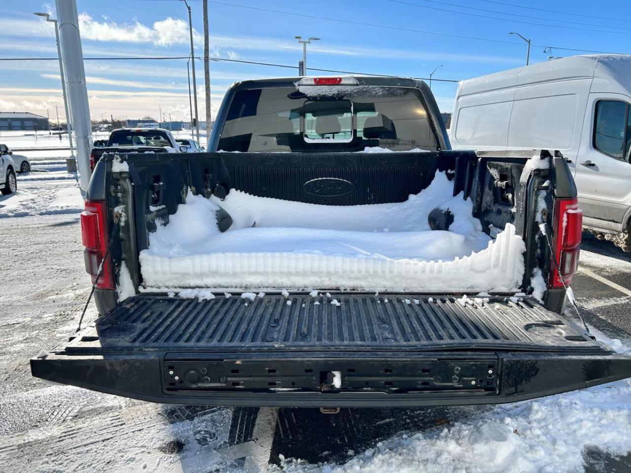 2016 Ford F-150 Lariat Photo