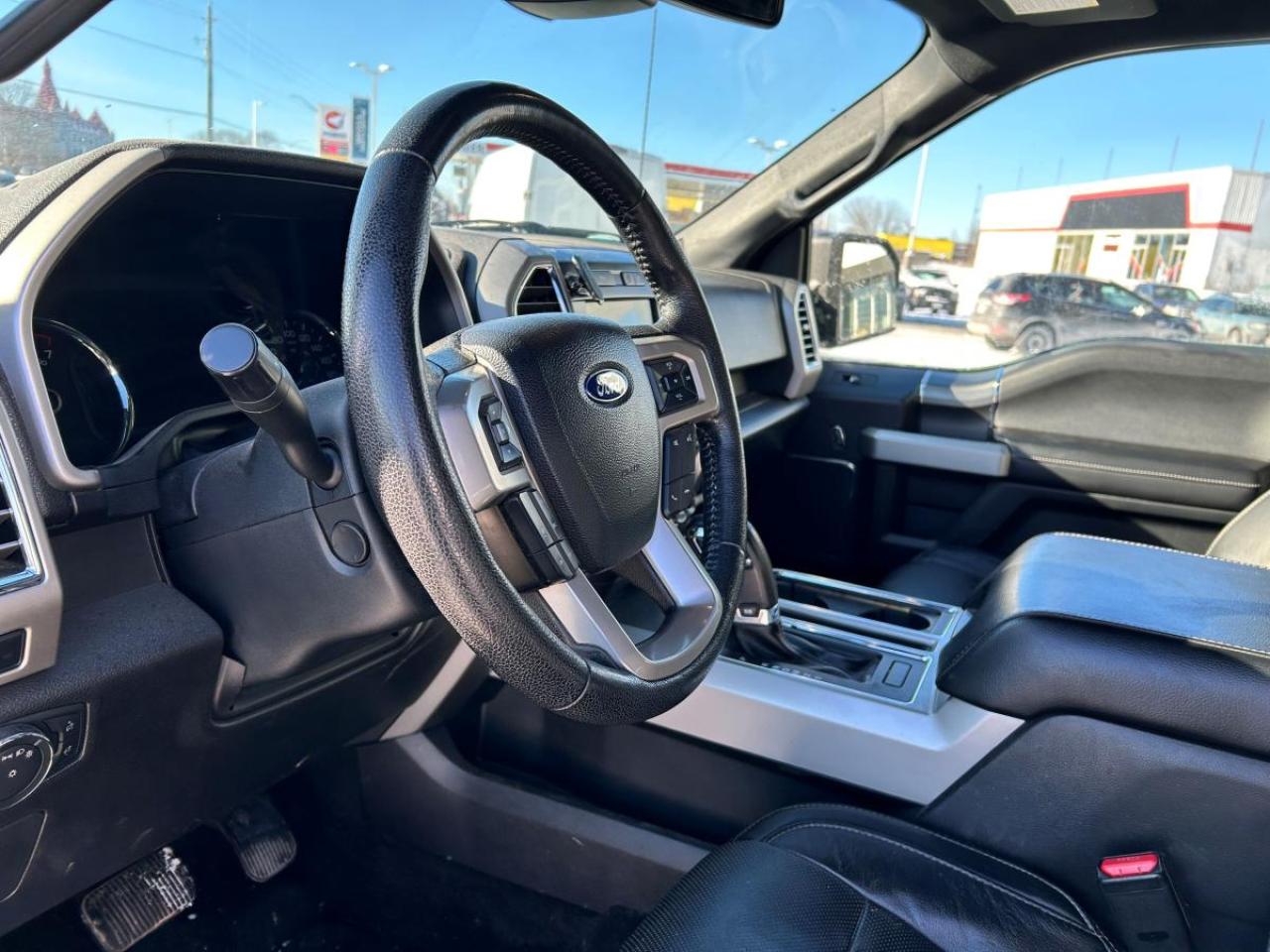 2016 Ford F-150 Lariat Photo