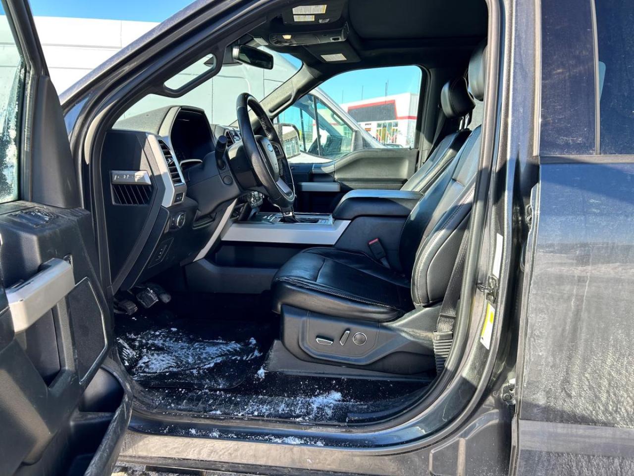 2016 Ford F-150 Lariat Photo