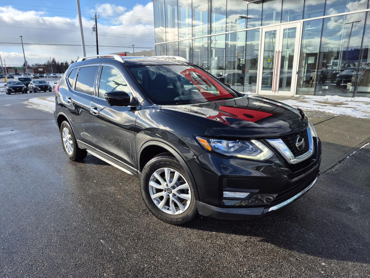 2018 Nissan Rogue SV MOONROOF TECH LOW KMS - ONE OWNER - TECH PKG