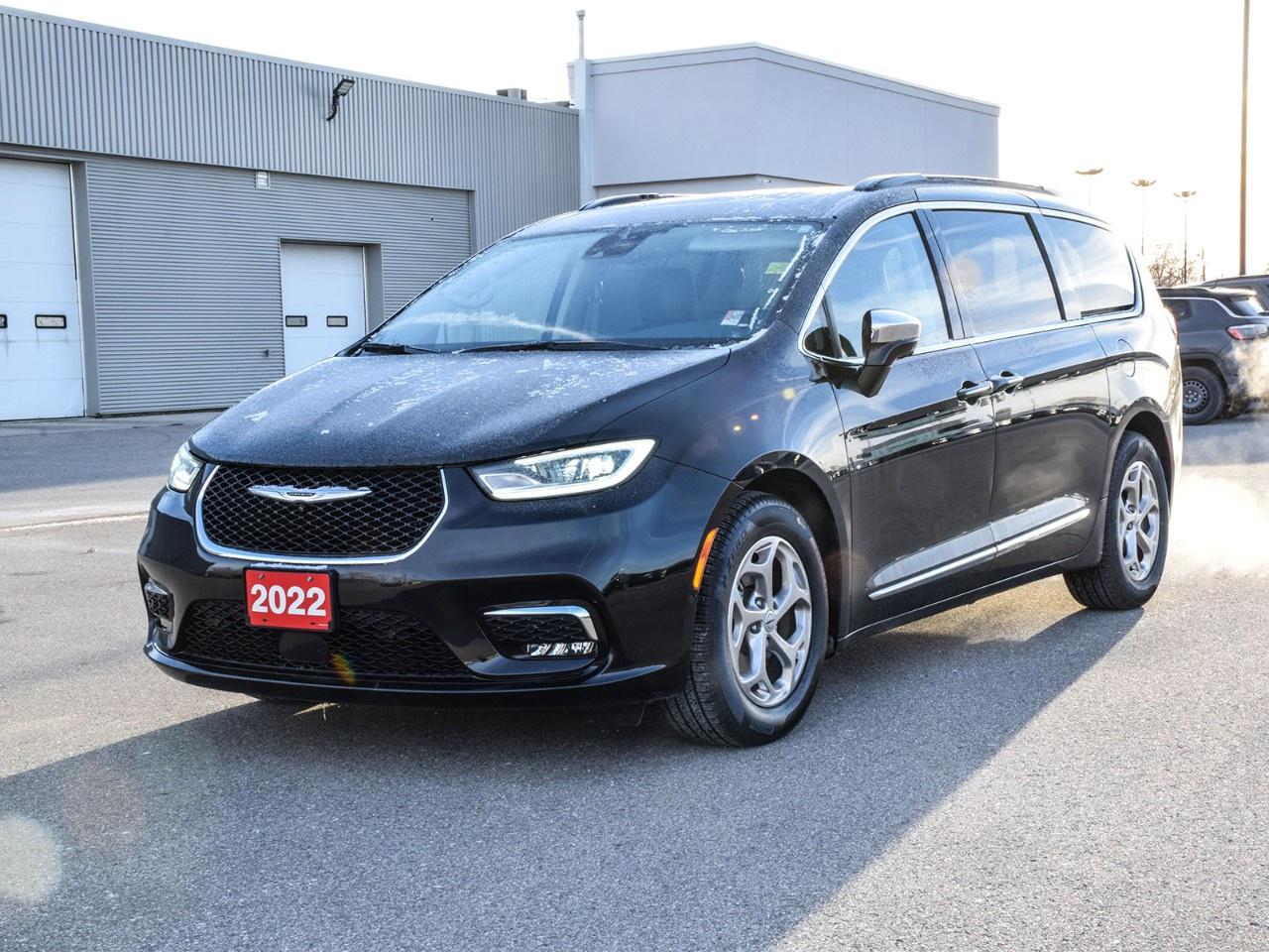 Used 2022 Chrysler Pacifica Limited FWD for sale in Chatham, ON