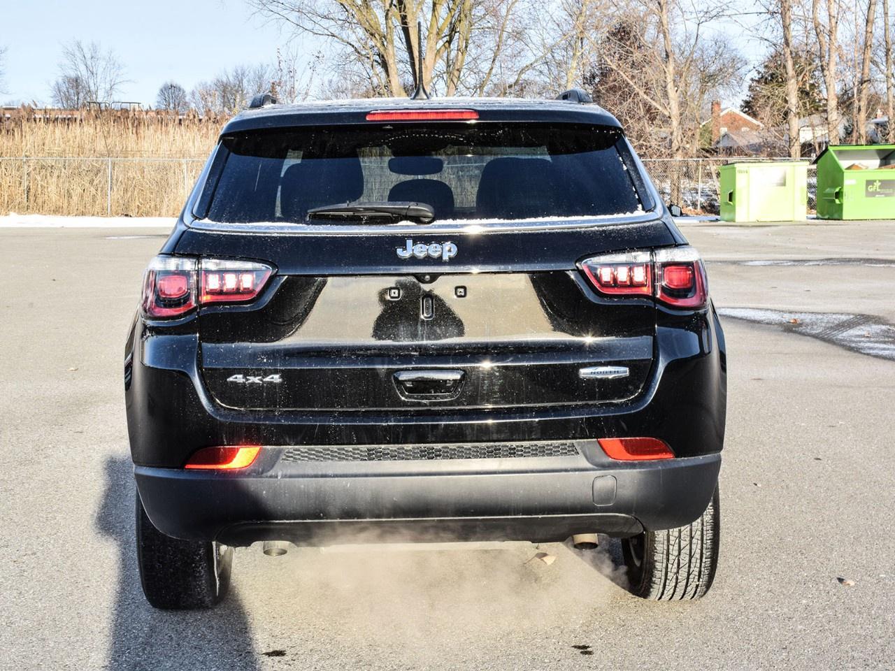 2023 Jeep Compass NORTH 4X4 Photo2