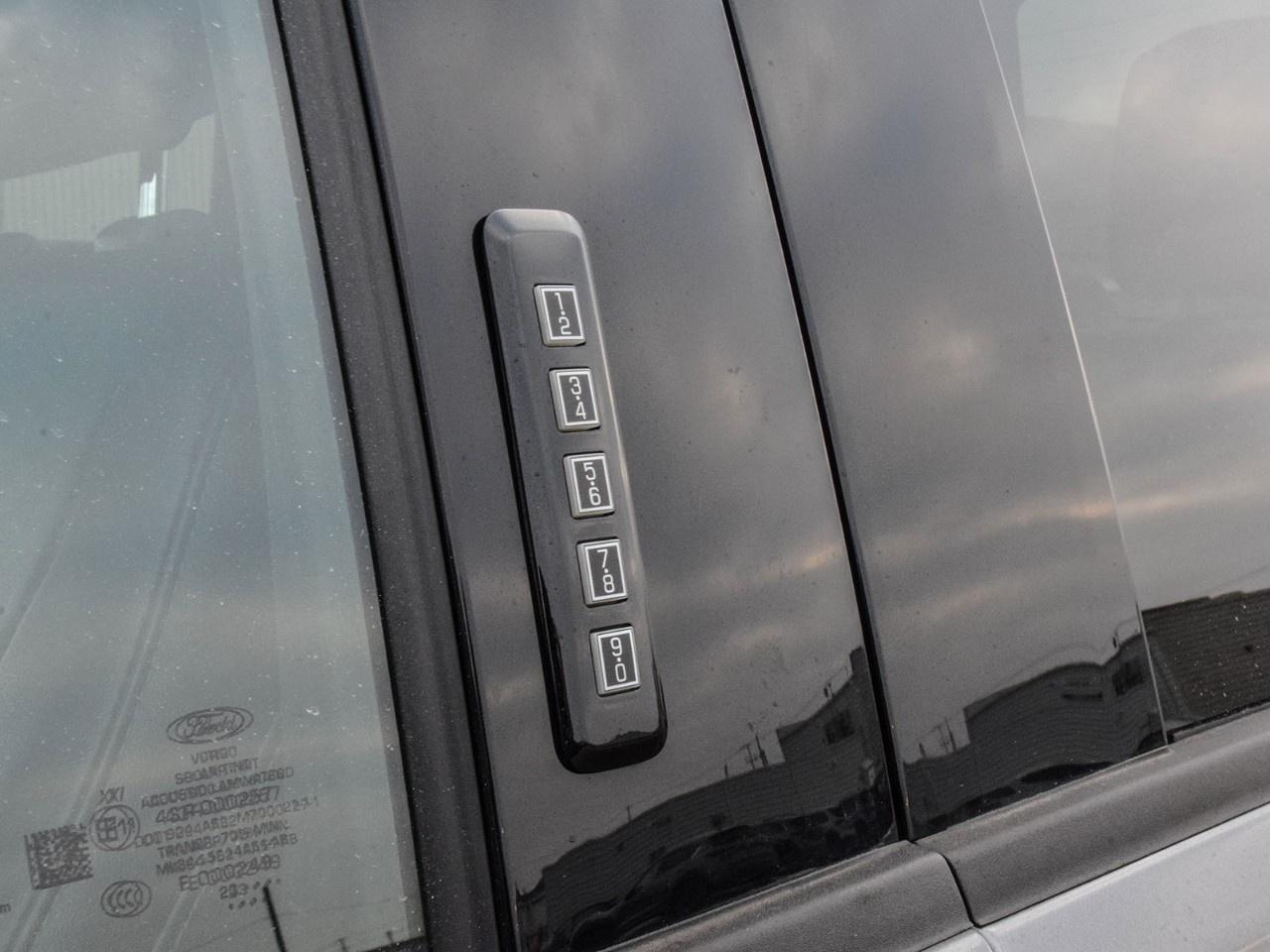 2023 Ford F-150 Lariat 4WD SuperCrew 5.5' Box Photo