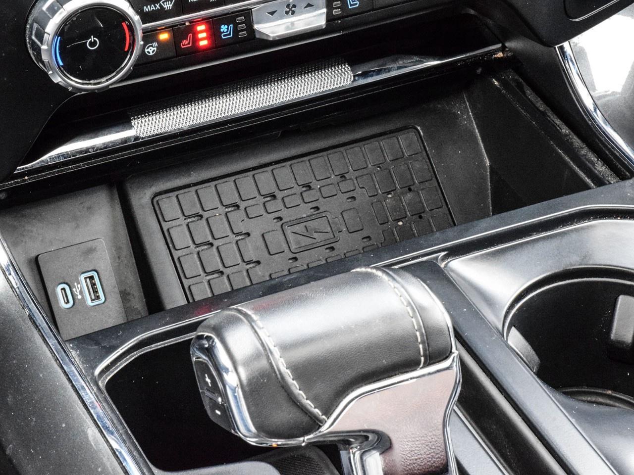 2023 Ford F-150 Lariat 4WD SuperCrew 5.5' Box Photo