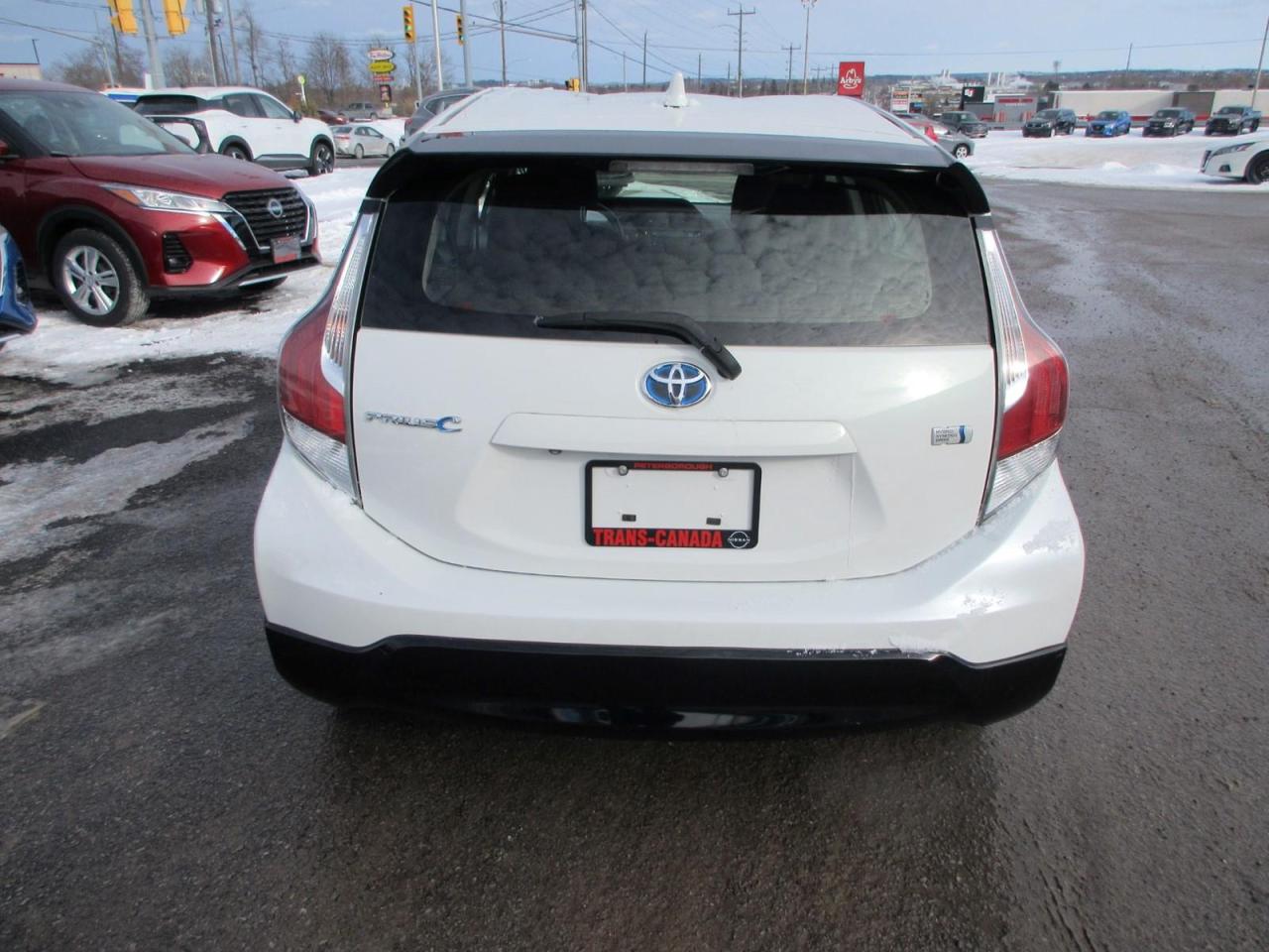 2017 Toyota Prius c Technology Photo