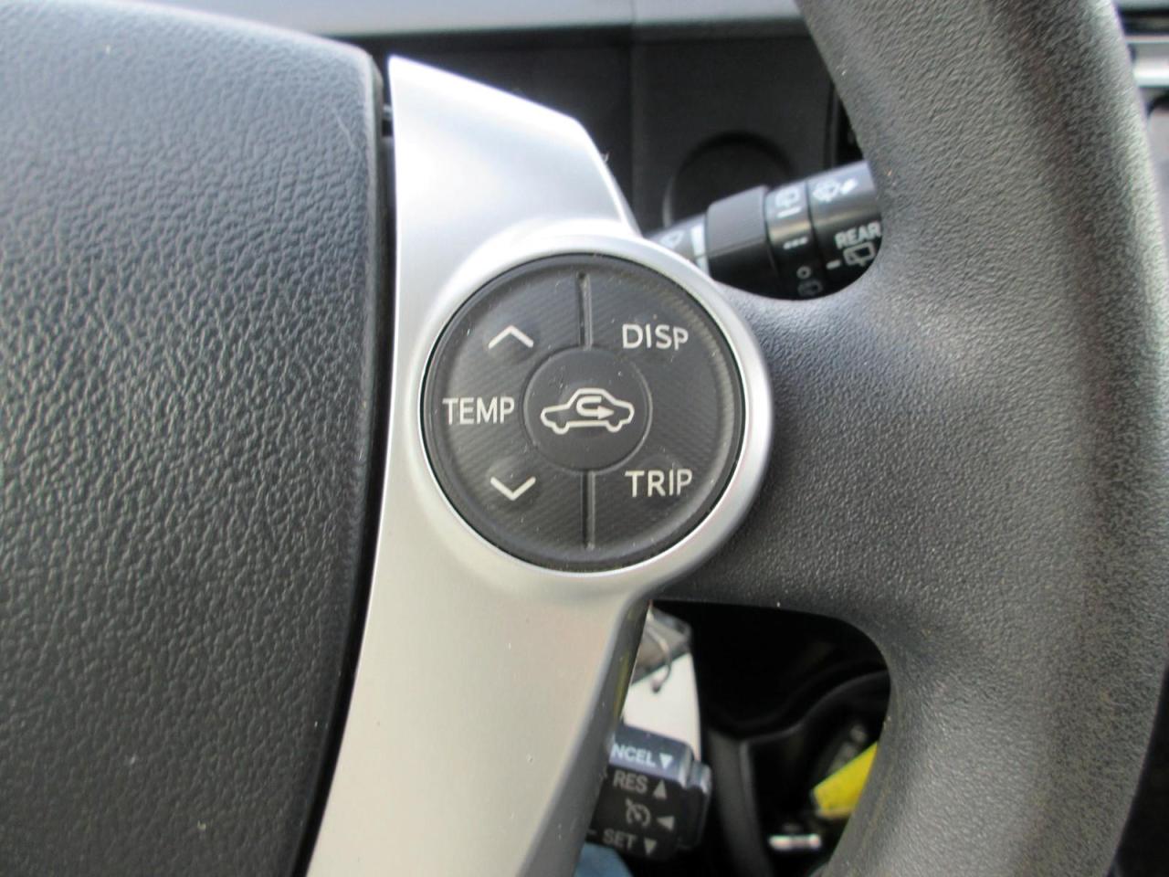 2017 Toyota Prius c Technology Photo