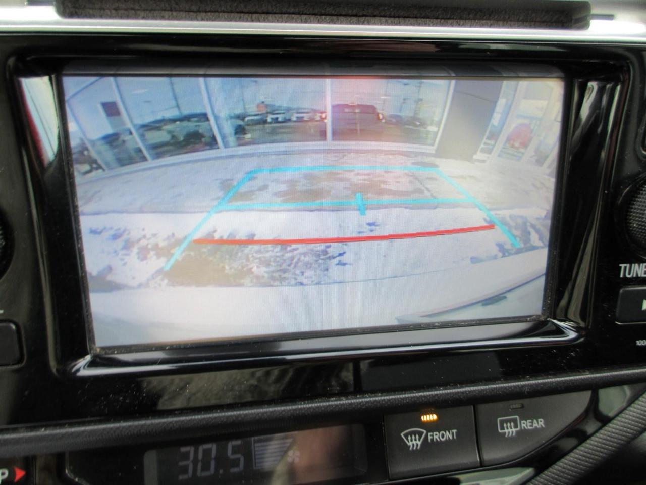 2017 Toyota Prius c Technology Photo