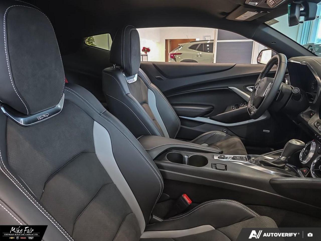 2023 Chevrolet Camaro LT1 Performance Suspension, Limited Slip Differential, Engine Oil Cooler, HD Rear Vision Camera Photo