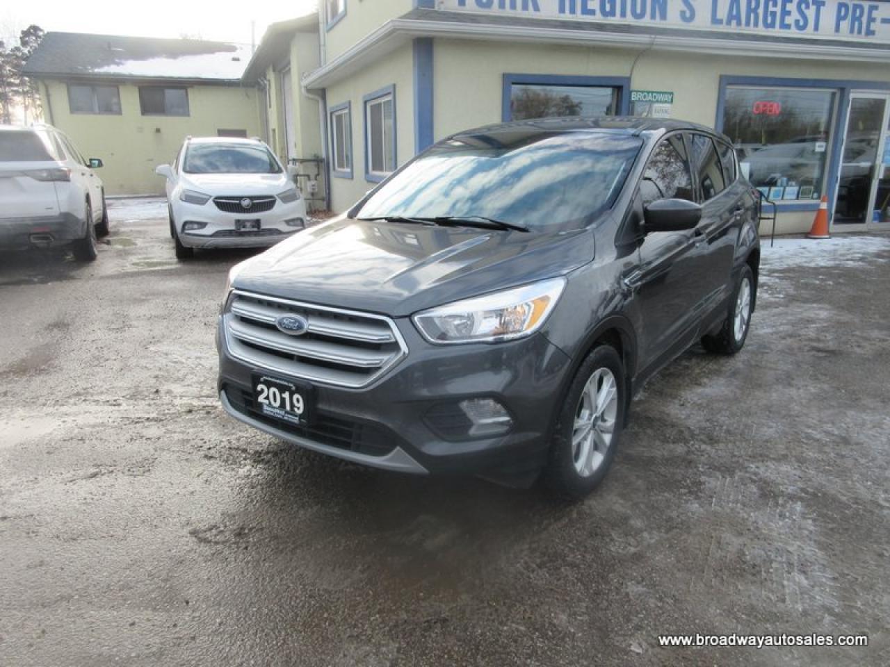2019 Ford Escape FOUR-WHEEL DRIVE SE-PACKAGE 5 PASSENGER 1.5L - ECO-BOOST.. HEATED SEATS.. BACK-UP CAMERA.. BLUETOOTH SYSTEM.. KEYLESS ENTRY.. Photo