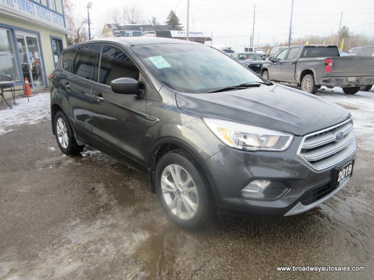 2019 Ford Escape FOUR-WHEEL DRIVE SE-PACKAGE 5 PASSENGER 1.5L - ECO-BOOST.. HEATED SEATS.. BACK-UP CAMERA.. BLUETOOTH SYSTEM.. KEYLESS ENTRY.. Photo