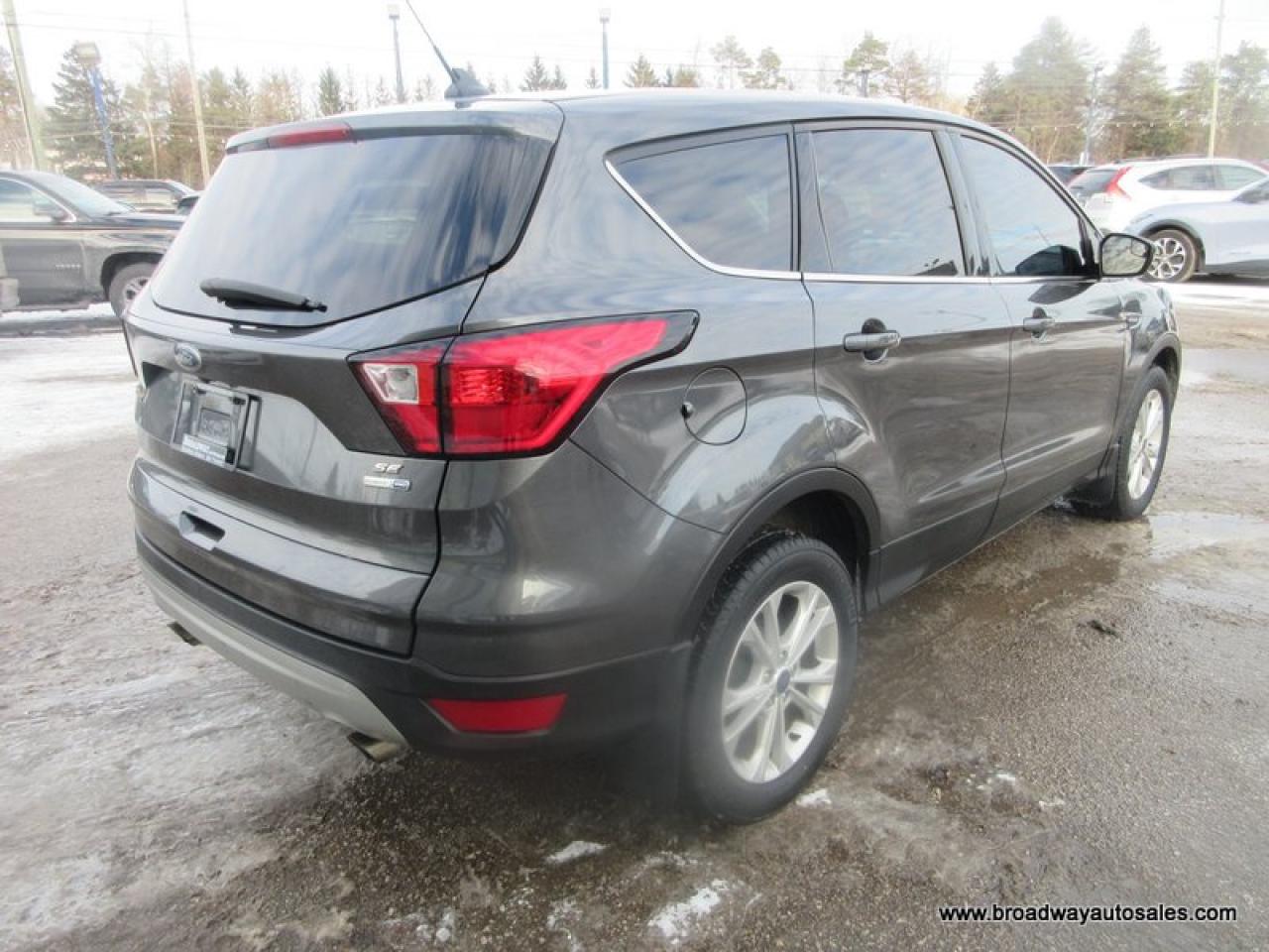 2019 Ford Escape FOUR-WHEEL DRIVE SE-PACKAGE 5 PASSENGER 1.5L - ECO-BOOST.. HEATED SEATS.. BACK-UP CAMERA.. BLUETOOTH SYSTEM.. KEYLESS ENTRY.. Photo
