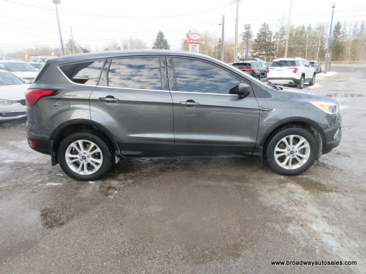 2019 Ford Escape FOUR-WHEEL DRIVE SE-PACKAGE 5 PASSENGER 1.5L - ECO-BOOST.. HEATED SEATS.. BACK-UP CAMERA.. BLUETOOTH SYSTEM.. KEYLESS ENTRY.. Photo