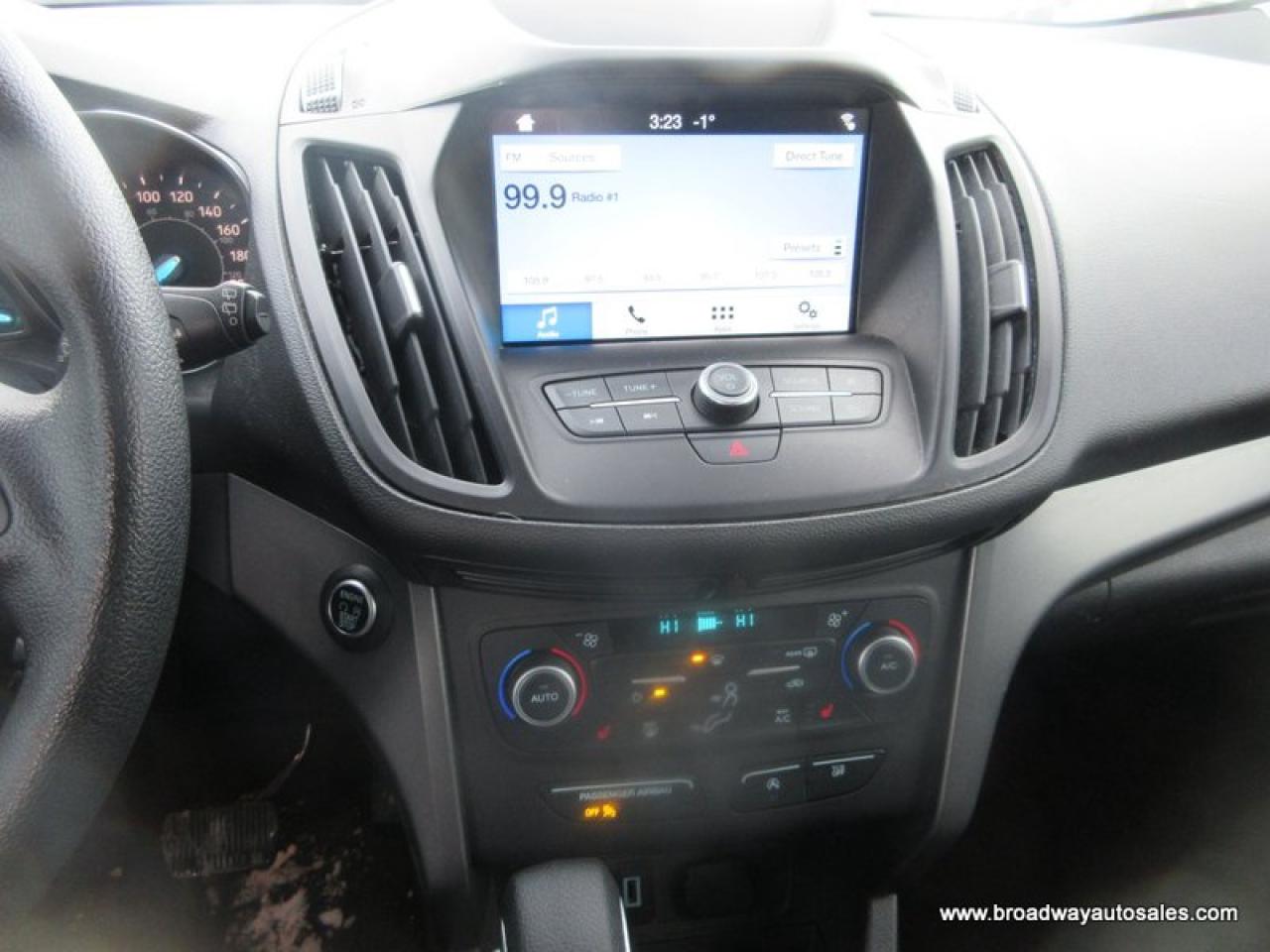 2019 Ford Escape FOUR-WHEEL DRIVE SE-PACKAGE 5 PASSENGER 1.5L - ECO-BOOST.. HEATED SEATS.. BACK-UP CAMERA.. BLUETOOTH SYSTEM.. KEYLESS ENTRY.. Photo