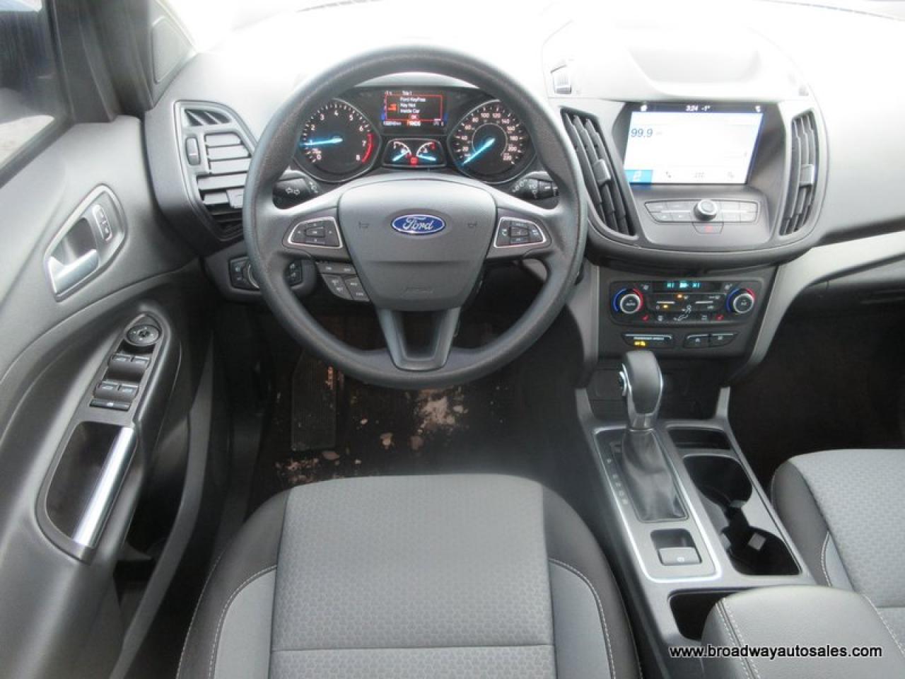 2019 Ford Escape FOUR-WHEEL DRIVE SE-PACKAGE 5 PASSENGER 1.5L - ECO-BOOST.. HEATED SEATS.. BACK-UP CAMERA.. BLUETOOTH SYSTEM.. KEYLESS ENTRY.. Photo