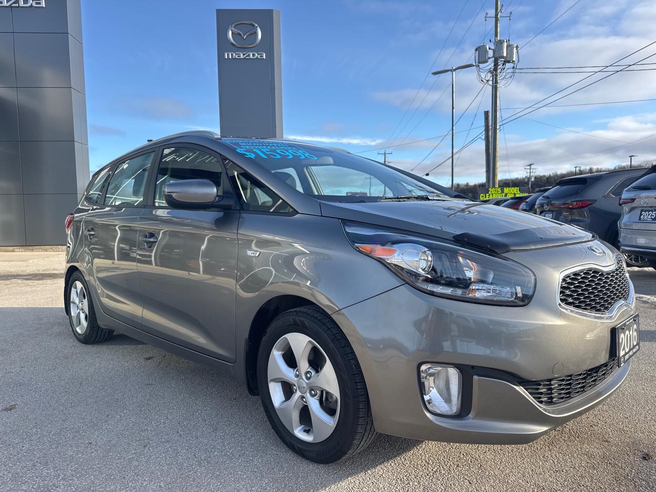 2016 Kia Rondo LX Photo