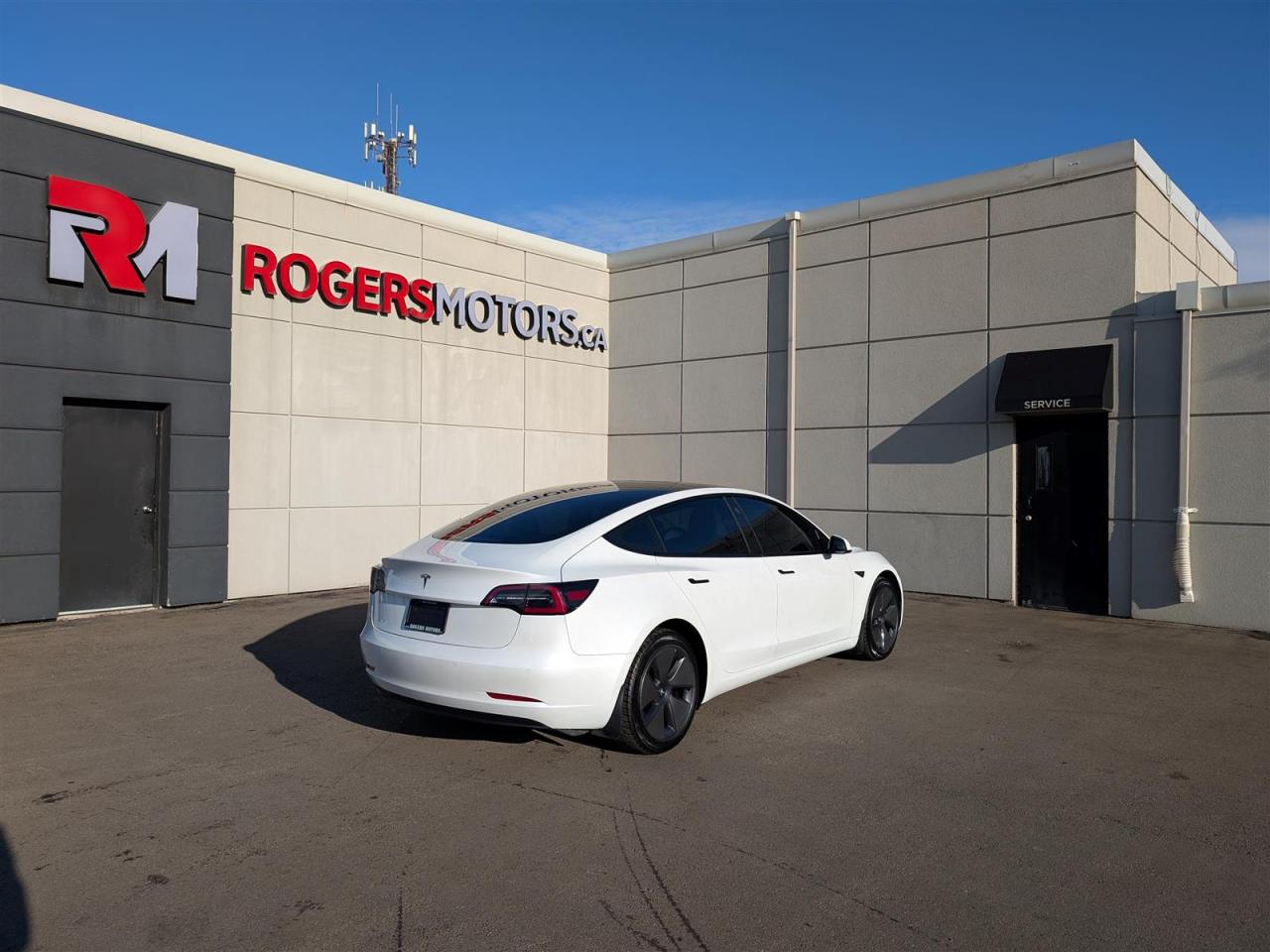 2022 Tesla Model 3 STANDARD Photo4