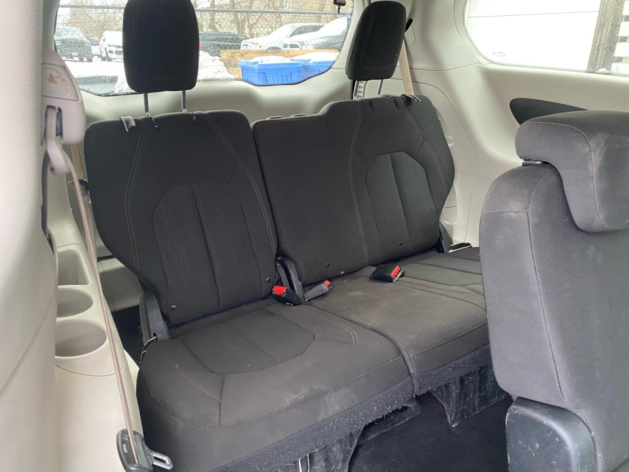 2018 Chrysler Pacifica Touring | Rear Seat Entertainment Center | Apple CarPlay | 8 Passenger Photo