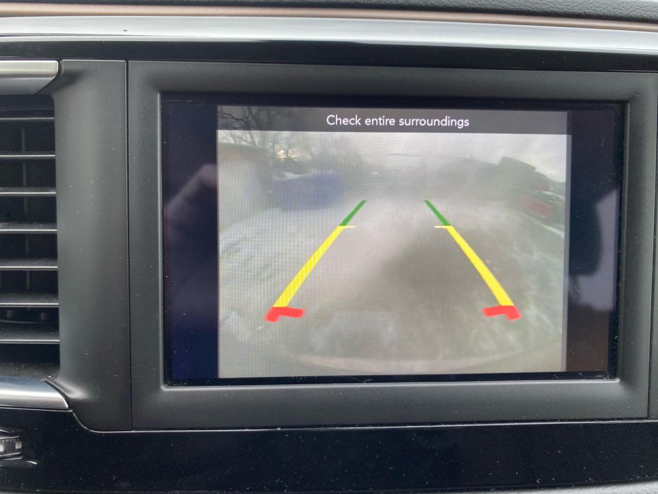 2018 Chrysler Pacifica Touring | Rear Seat Entertainment Center | Apple CarPlay | 8 Passenger Photo