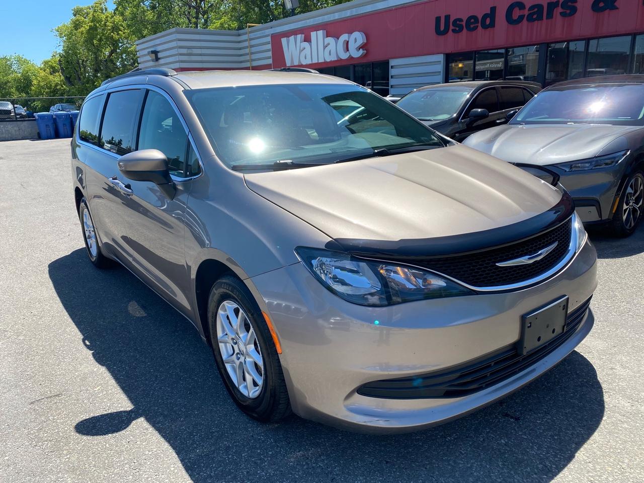 ***SOLD***&nbsp; 8 Passenger equipped with UConnect4 with 7" touch screen dispaly, Apple CarPlay, Android Auto, XM Satellite radio, rear seat DVD Entertainment Center with 2 headsets, factory remote start, dual power sliding doors, power rear lift-gate, power driver seat and more. Please contact us for more information and to schedule your test drive today. PLEASE REACH OUT AND TELL US HOW WE CAN HELP YOU GET YOUR NEXT VEHICLE.<br />SAFETY CHECK FOR ONTARIO OR QUEBEC INCLUDED ON ALL CARS EXCEPT THOSE LISTED AS-IS.<br />FINANCING AVAILABLE FOR ALL CREDIT SITUATIONS.<br />All prices are plus HST and licence fees.<br />We do not charge an administration fee or add extra charges.