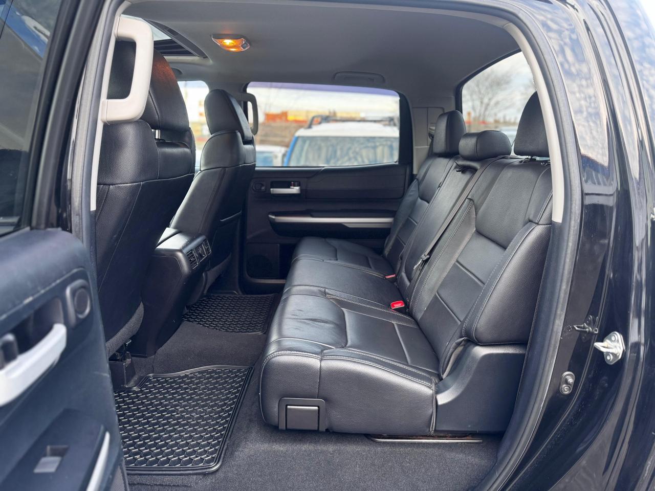 2015 Toyota Tundra LIMITED CREWMAX Photo