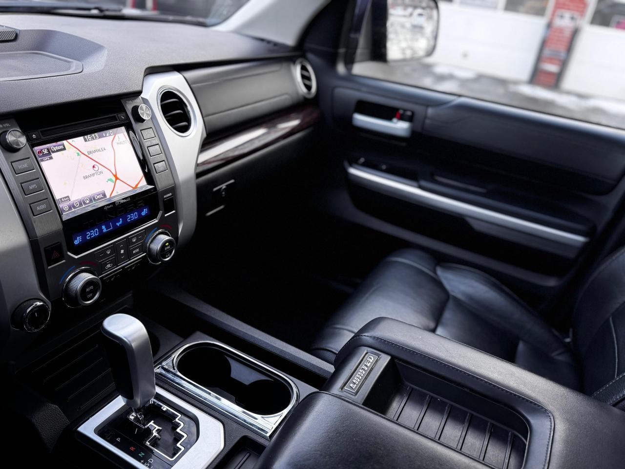 2015 Toyota Tundra LIMITED CREWMAX Photo