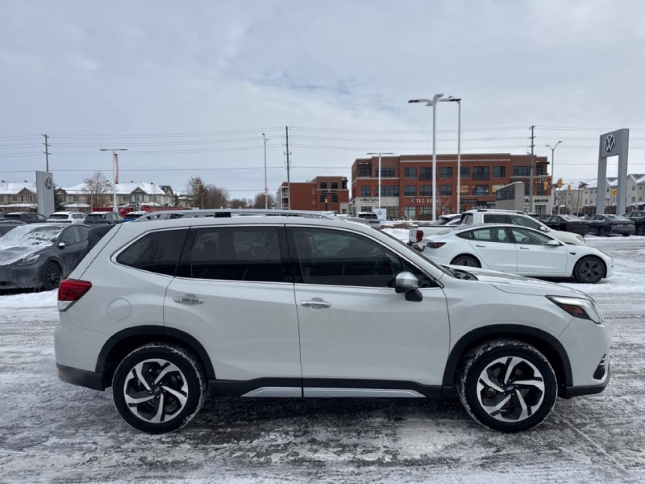 2024 Subaru Forester Premier  - Leather Seats Photo4
