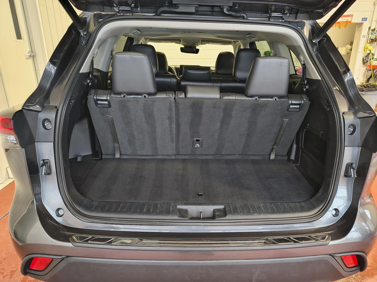 2022 Toyota Highlander XLE Photo0