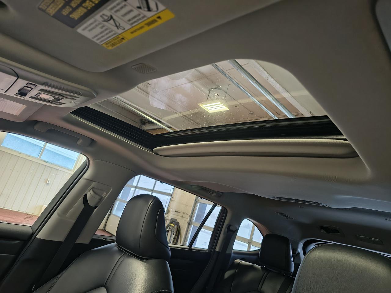 2022 Toyota Highlander XLE Photo0