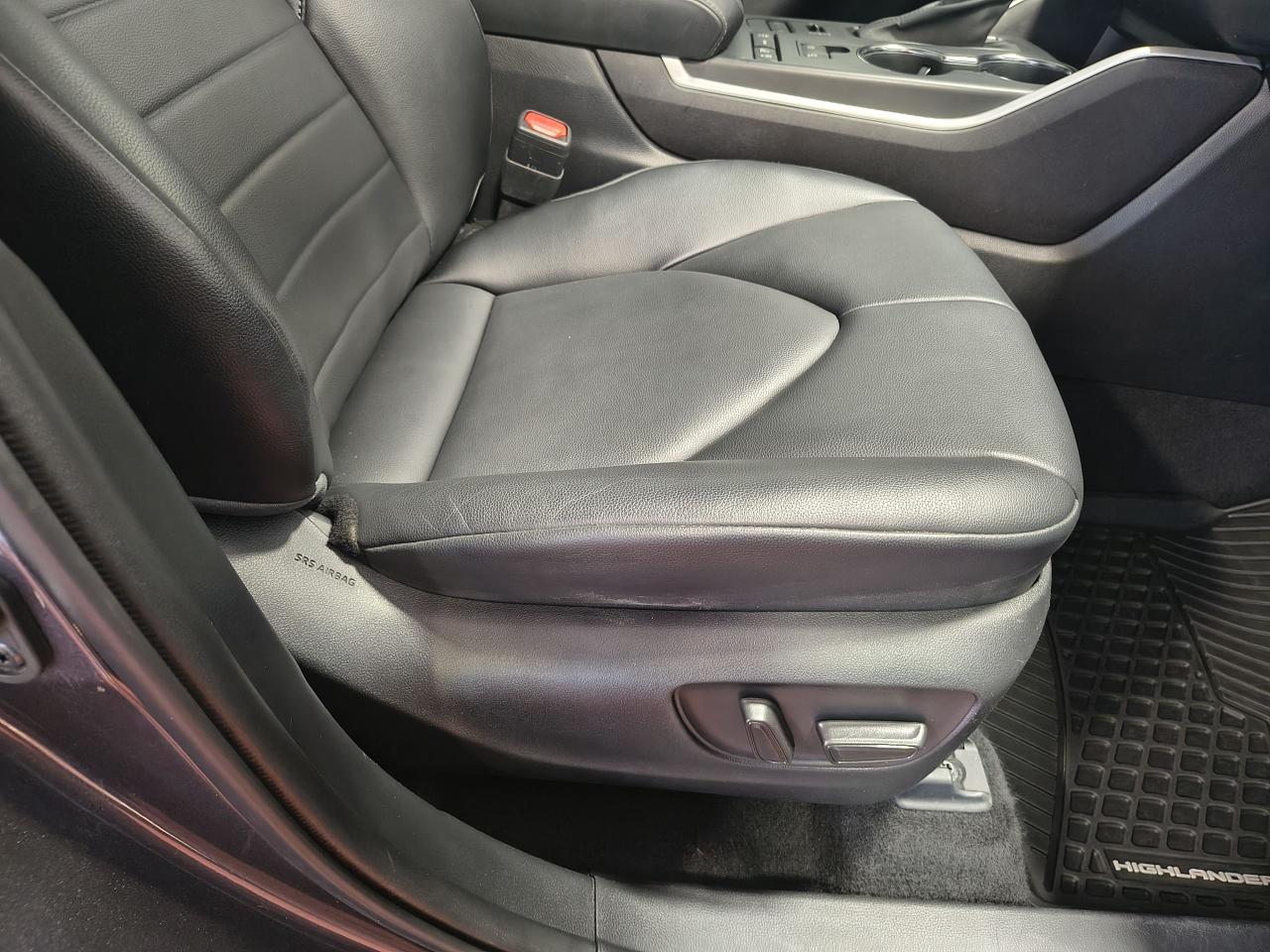 2022 Toyota Highlander XLE Photo0