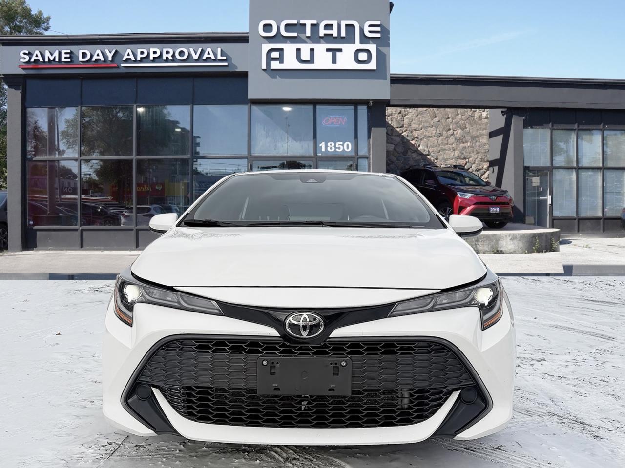 2022 Toyota Corolla SE Hatchback CVT - Photo #2