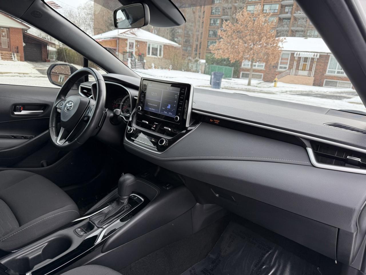 2022 Toyota Corolla SE Hatchback CVT - Photo #15