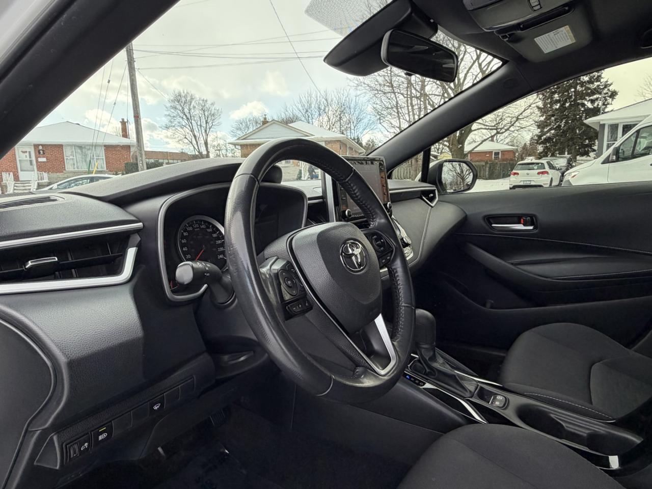 2022 Toyota Corolla SE Hatchback CVT - Photo #18