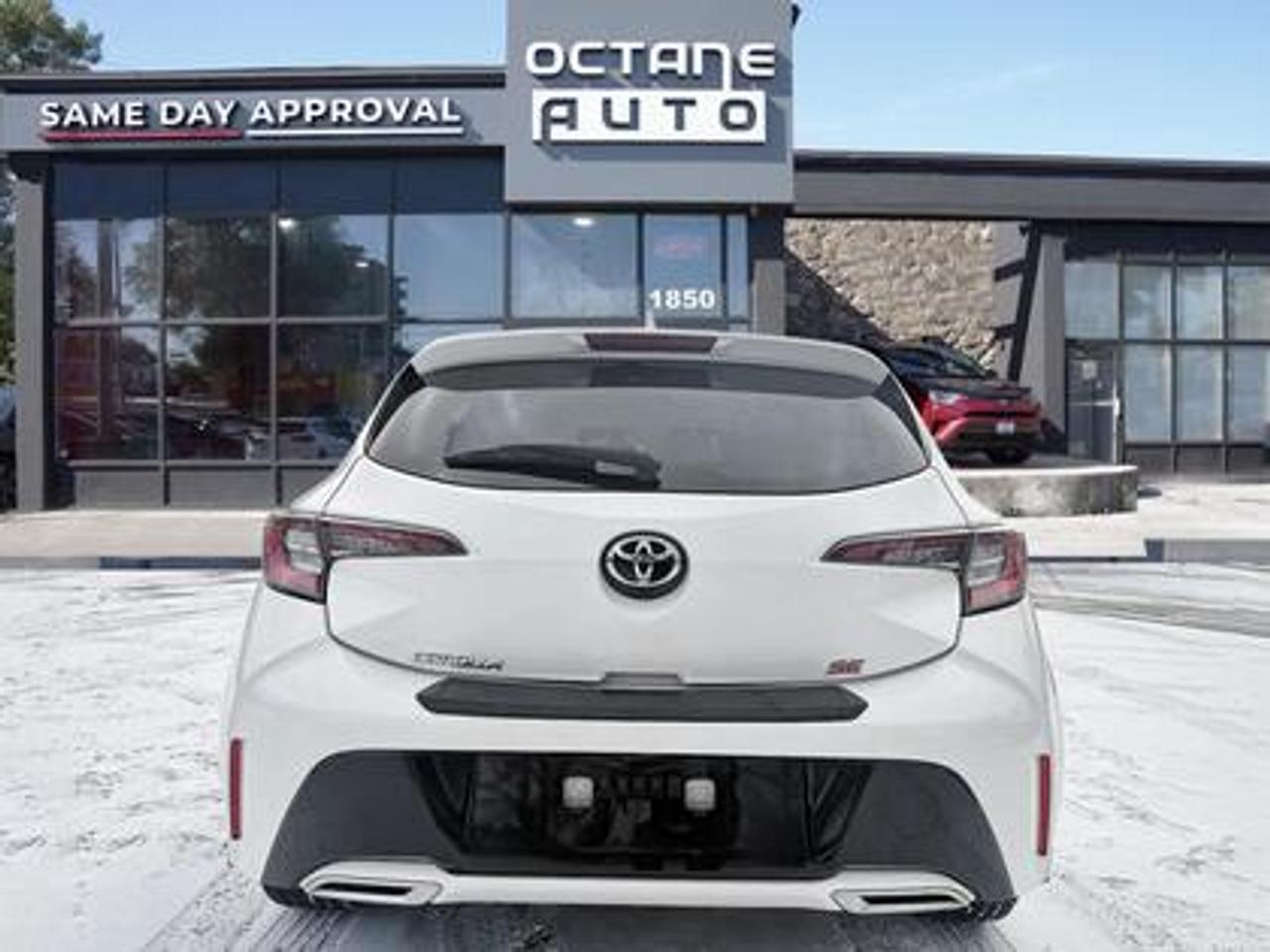 2022 Toyota Corolla Hatchback SE HATCHBACK Photo