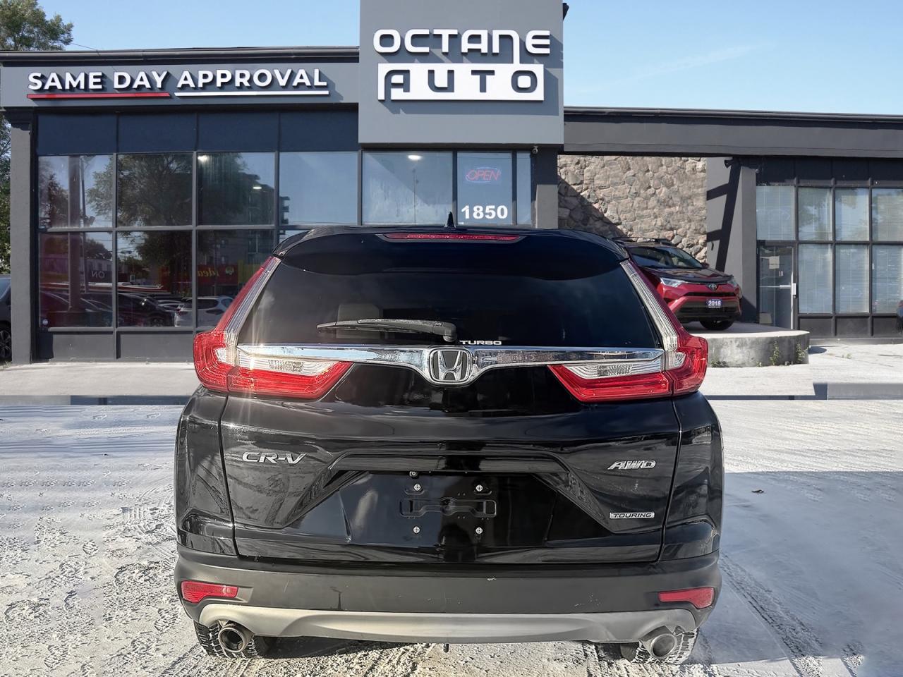 2018 Honda CR-V Touring AWD Photo3