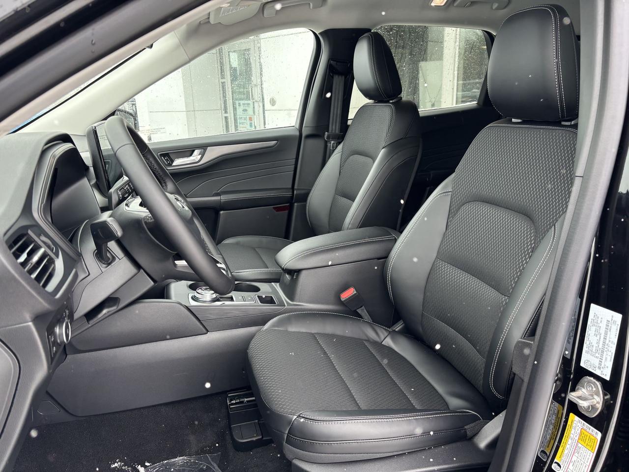 2026 Ford Escape PHEV FWD, ADAPTRIVE CRUISE, BLIND SPOT MONITOR Photo