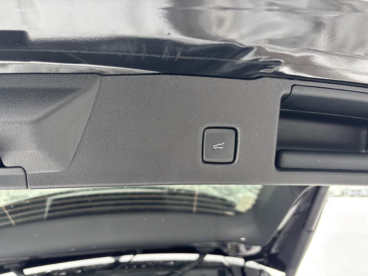 2026 Ford Escape PHEV FWD, ADAPTRIVE CRUISE, BLIND SPOT MONITOR Photo