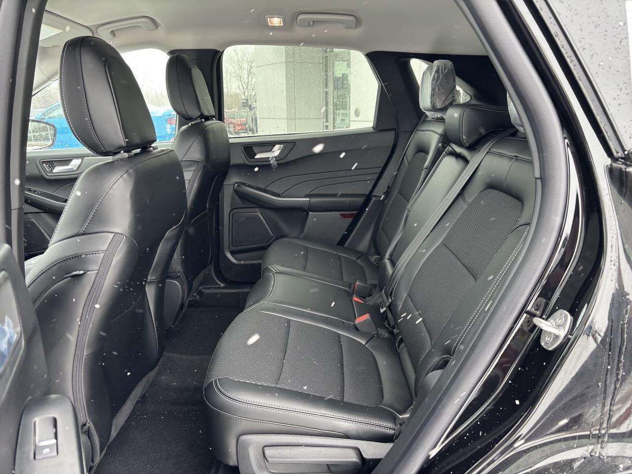 2026 Ford Escape PHEV FWD, ADAPTRIVE CRUISE, BLIND SPOT MONITOR Photo