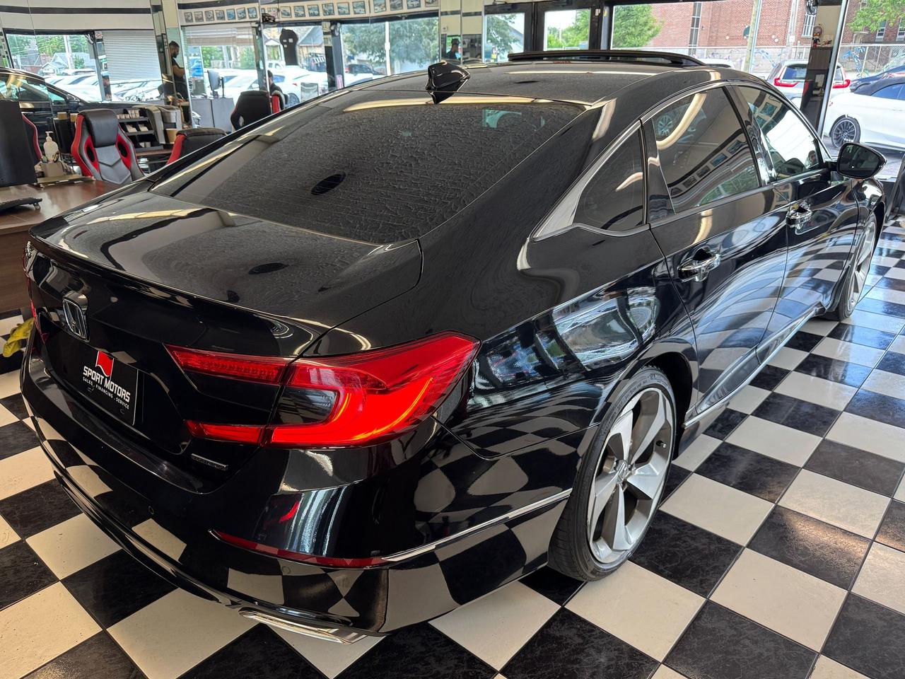 2018 Honda Accord Touring+Adaptive Cruise+Cooled Seats+CLEAN CARFAX Photo
