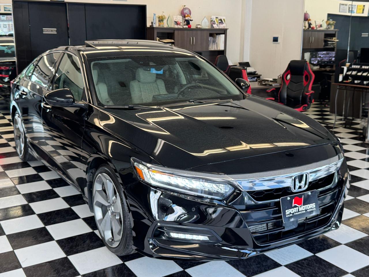 2018 Honda Accord Touring+Adaptive Cruise+Cooled Seats+CLEAN CARFAX Photo