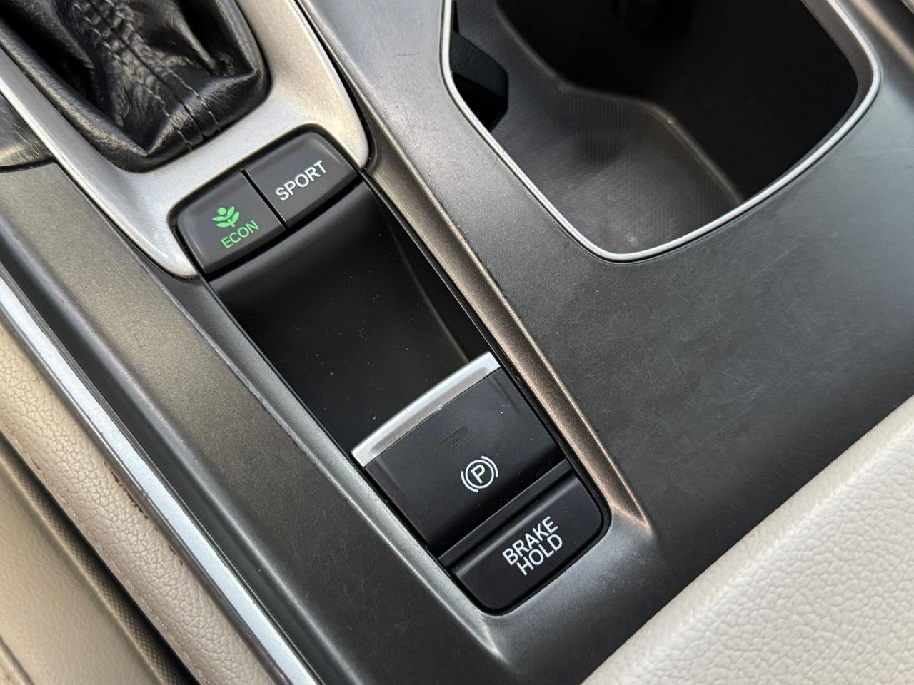 2018 Honda Accord Touring+Adaptive Cruise+Cooled Seats+CLEAN CARFAX Photo