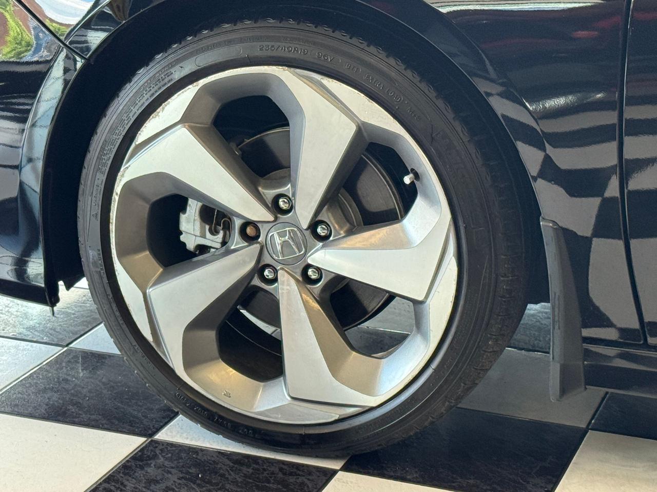 2018 Honda Accord Touring+Adaptive Cruise+Cooled Seats+CLEAN CARFAX Photo