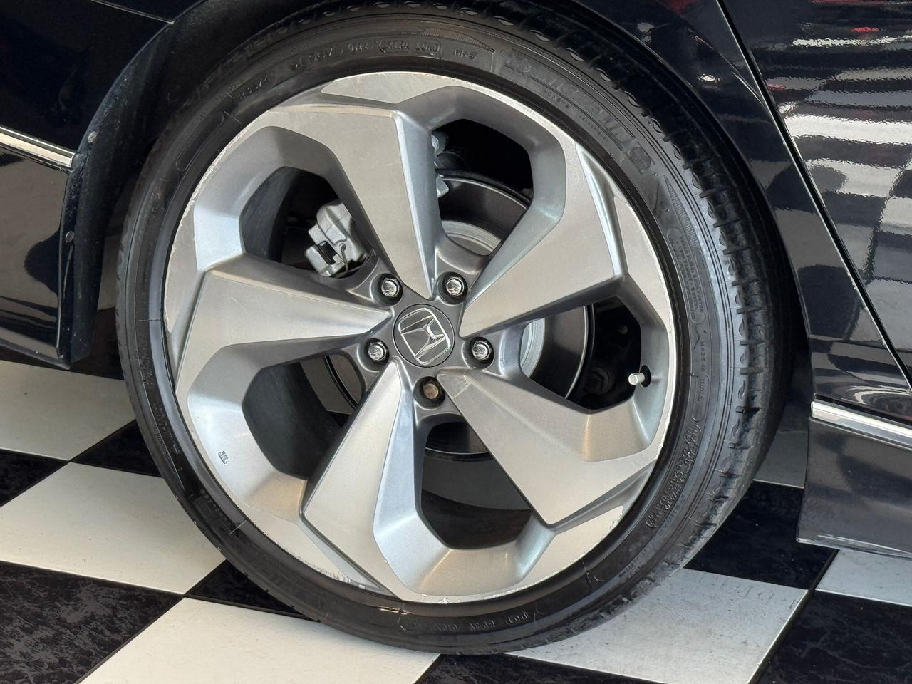 2018 Honda Accord Touring+Adaptive Cruise+Cooled Seats+CLEAN CARFAX Photo