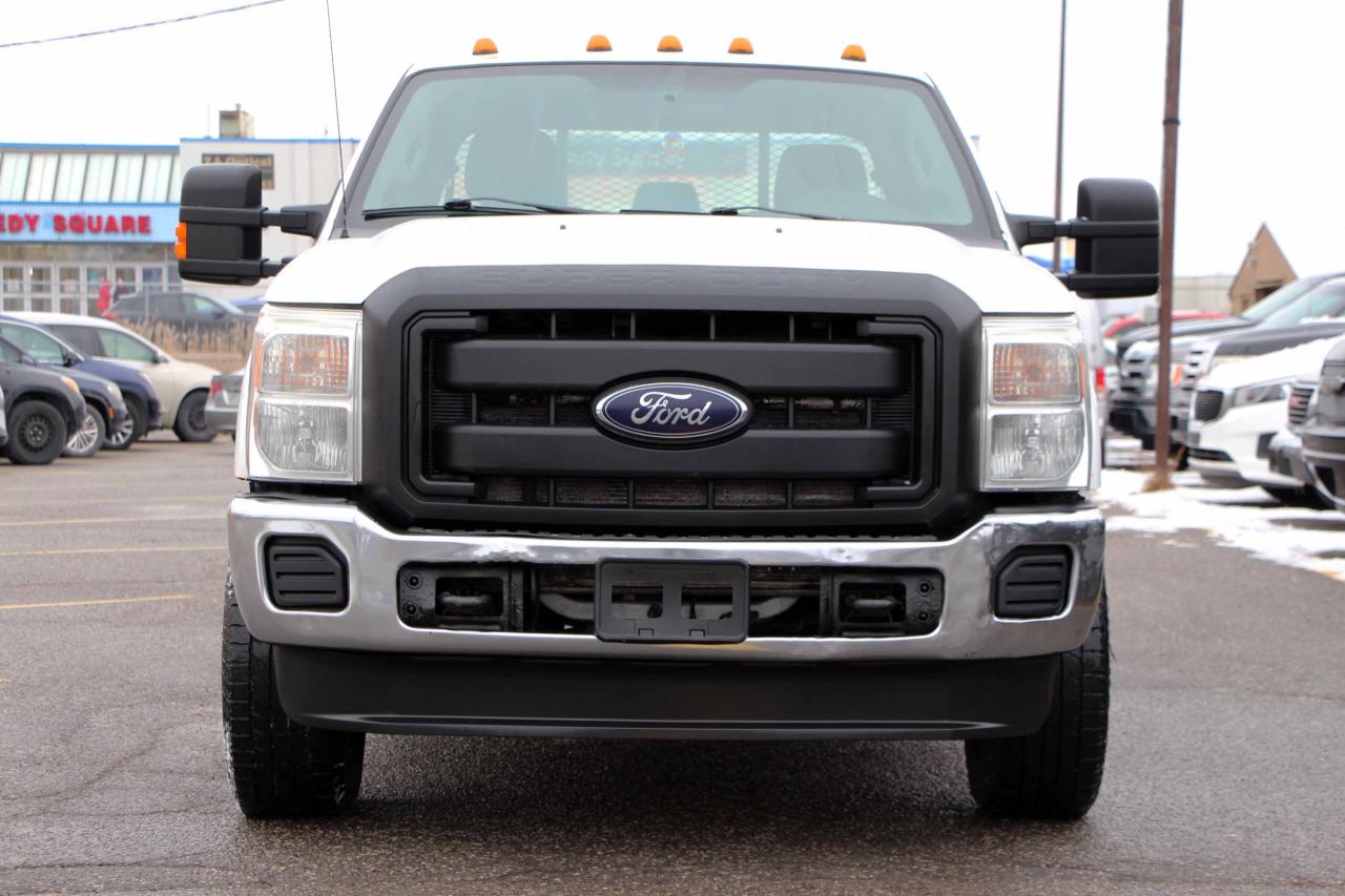2012 Ford SUPER DUTY F-350 SRW 4WD Crew Cab 172" XL - Photo #2