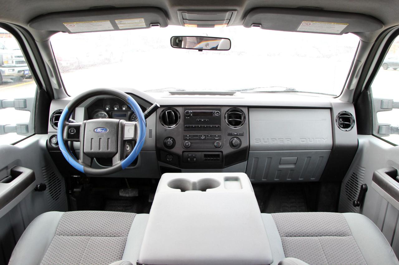 2012 Ford SUPER DUTY F-350 SRW 4WD Crew Cab 172" XL - Photo #19