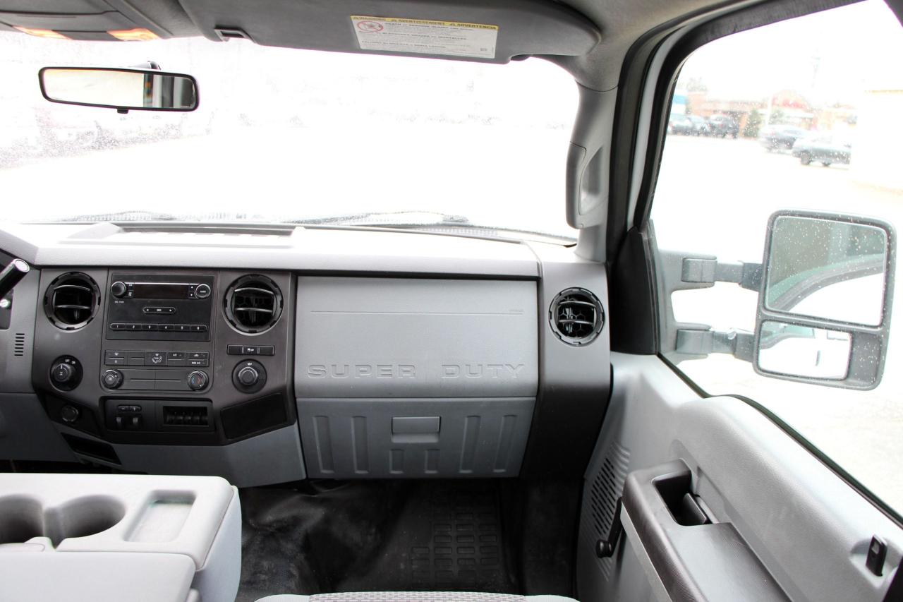 2012 Ford SUPER DUTY F-350 SRW 4WD Crew Cab 172" XL - Photo #20