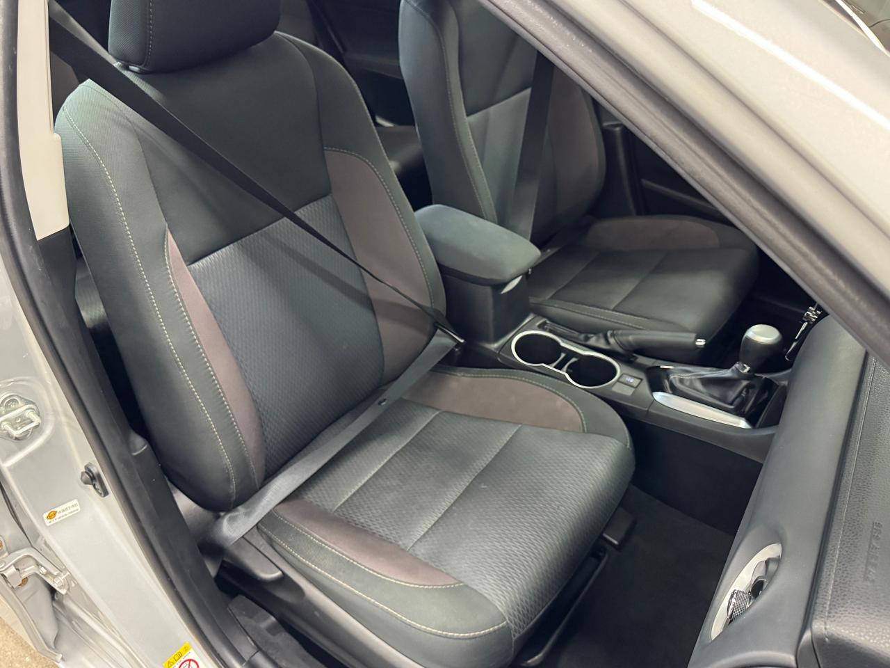 2018 Toyota Corolla LE Photo78